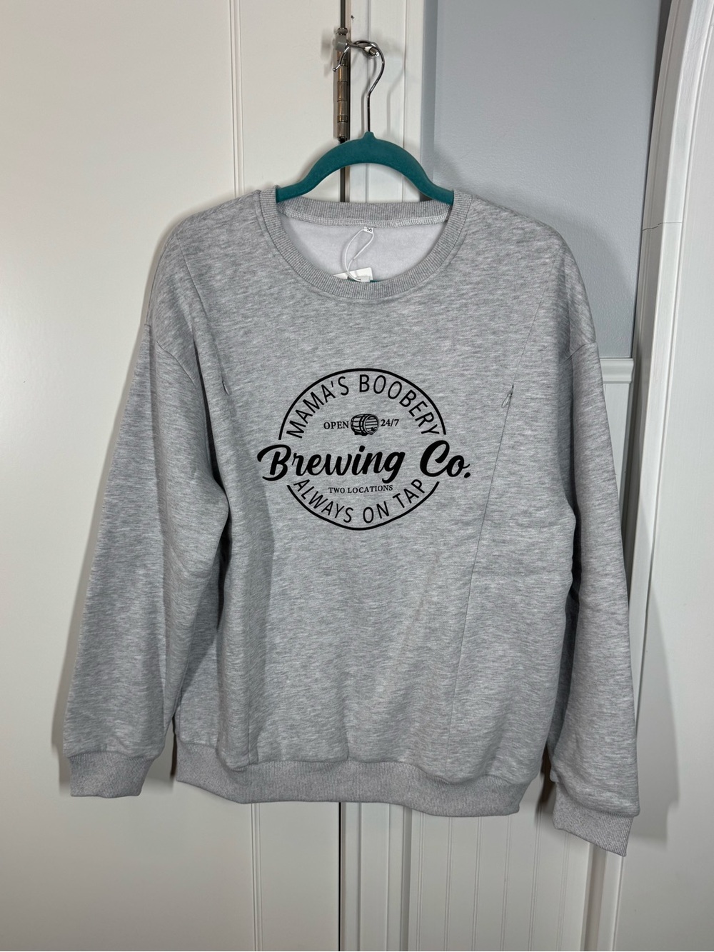 Mama's Boobery Brewing Co. Nursing Breastfeeding Sweatshirt with zippers medium